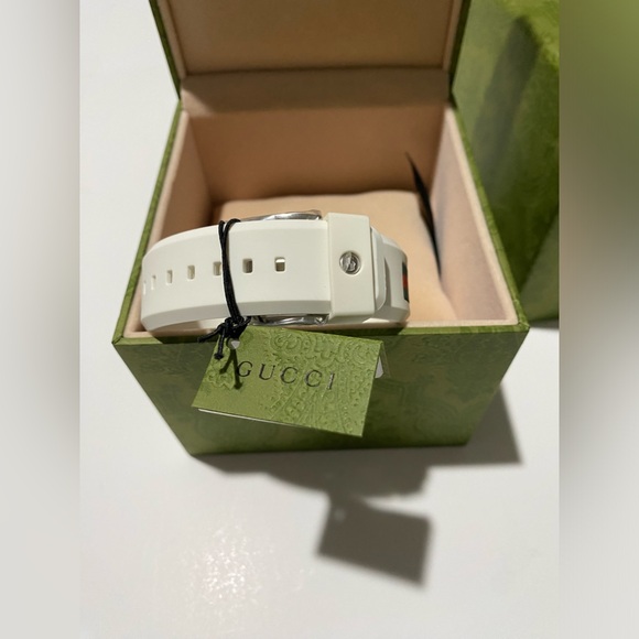 ***GUCCI***Gucci Sync YA137102 Men’s Watch
Case Material:  Stainless Steel - Picture 16 of 16